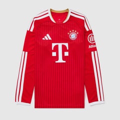 Primera equipación