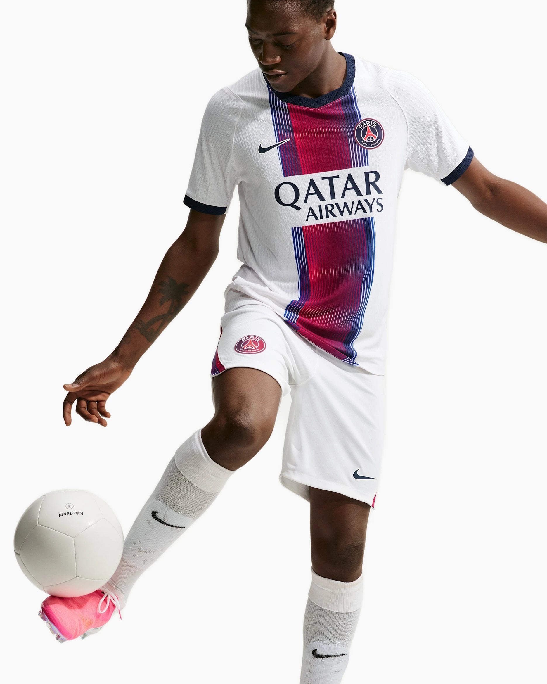 Paris Saint-Germain 26/27 Away Player Version Jersey — Désiré Doué 14