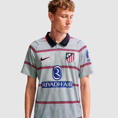 Tercera equipación