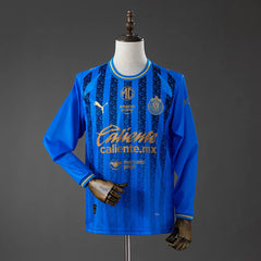 Tercera equipación