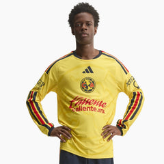 Primera equipación