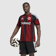 Primera equipación