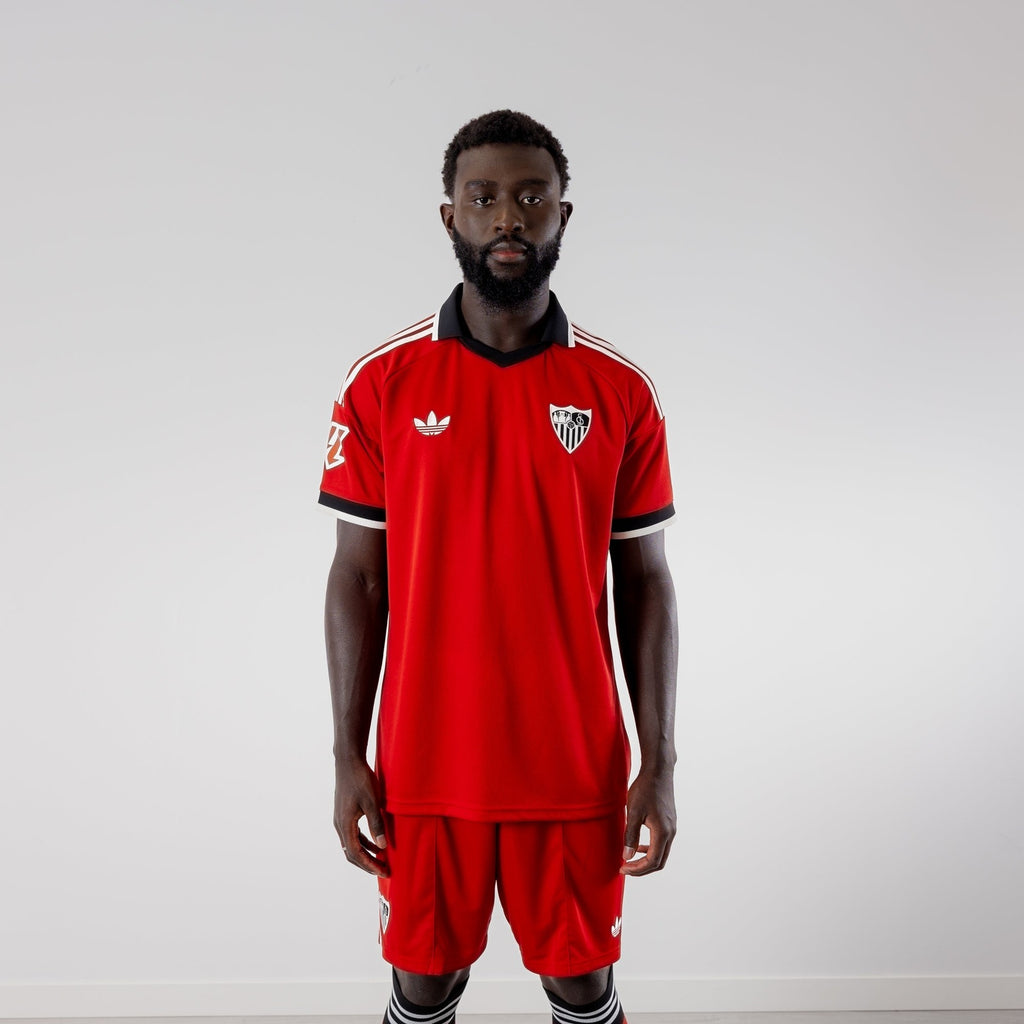 Sevilla away — oficial frontal