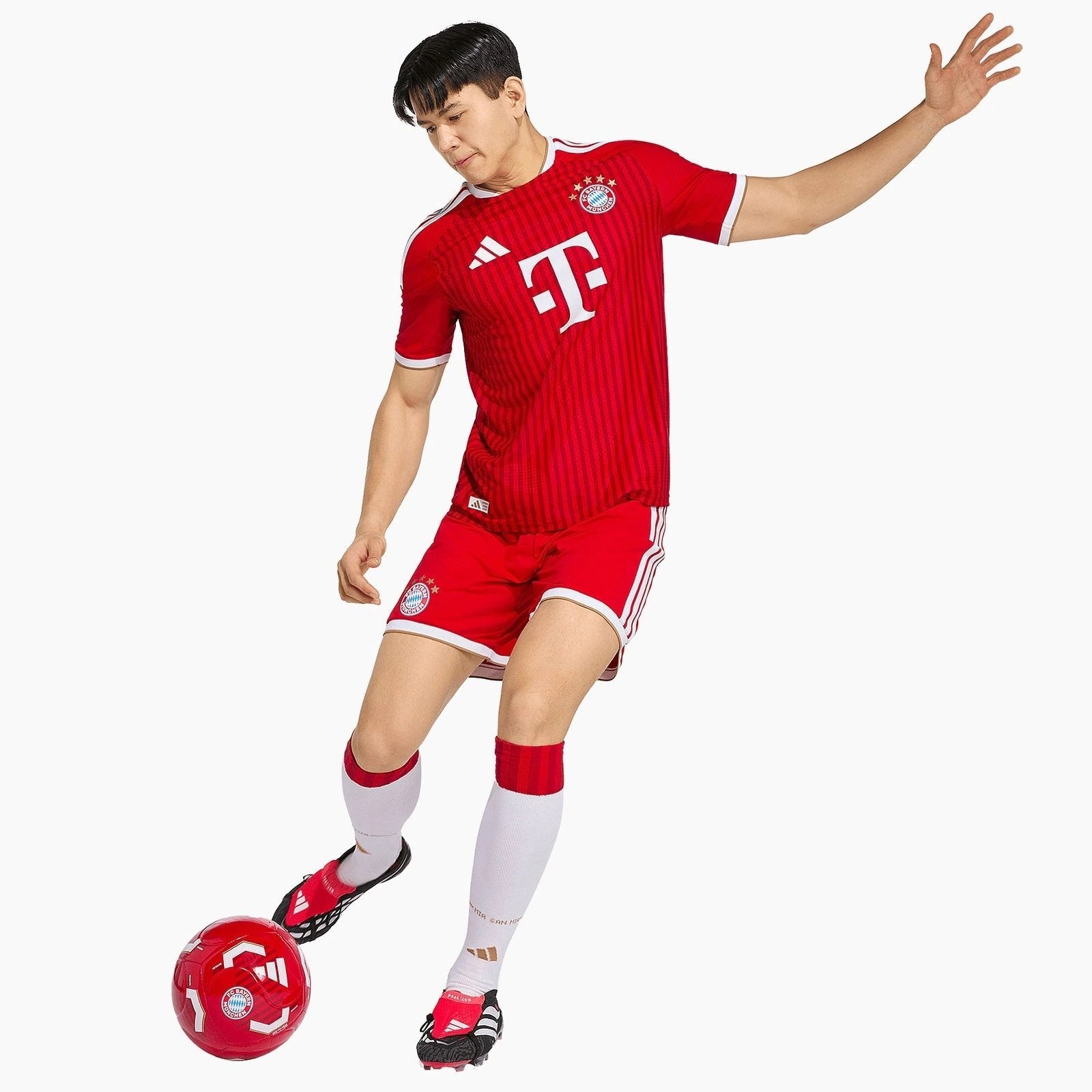 Bayern Munich 26/27 Home Player Version Jersey — Michael Olise 17
