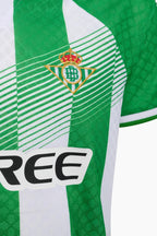 Real betis Kinder Heim kit 2026/27 - Wappendetail