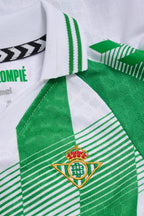 Real betis Kinder Heim kit 2026/27 - Kragendetail