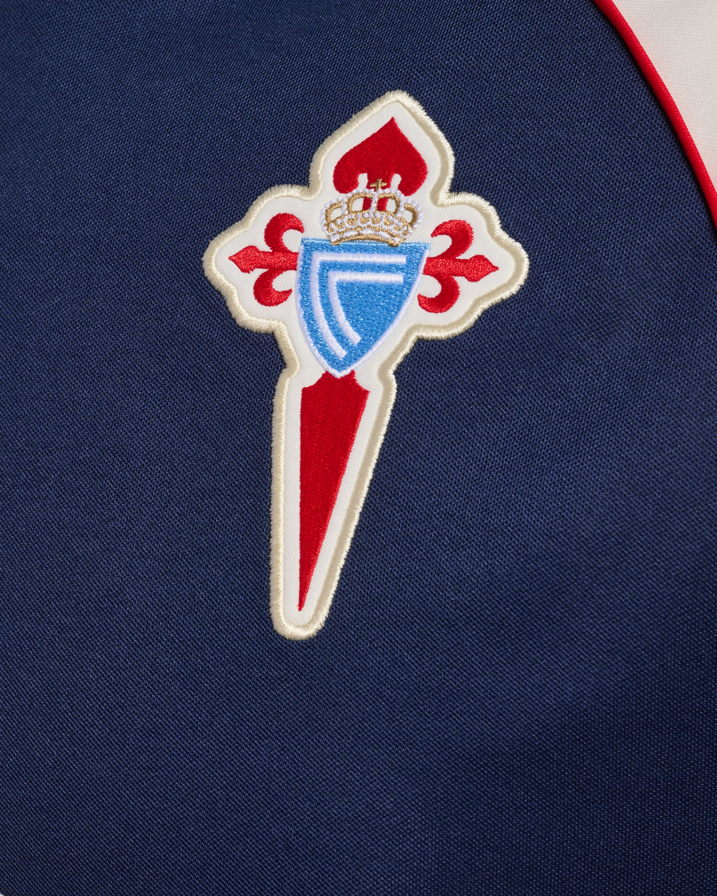Celta away jersey 2026/27 - crest detail