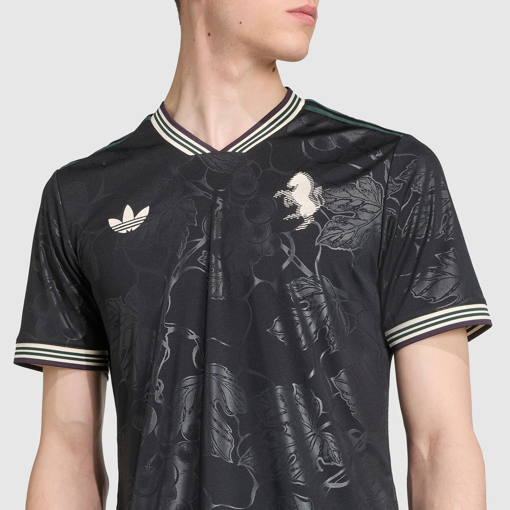 Juventus Dritte Trikot 2025/26 - Brustdetail