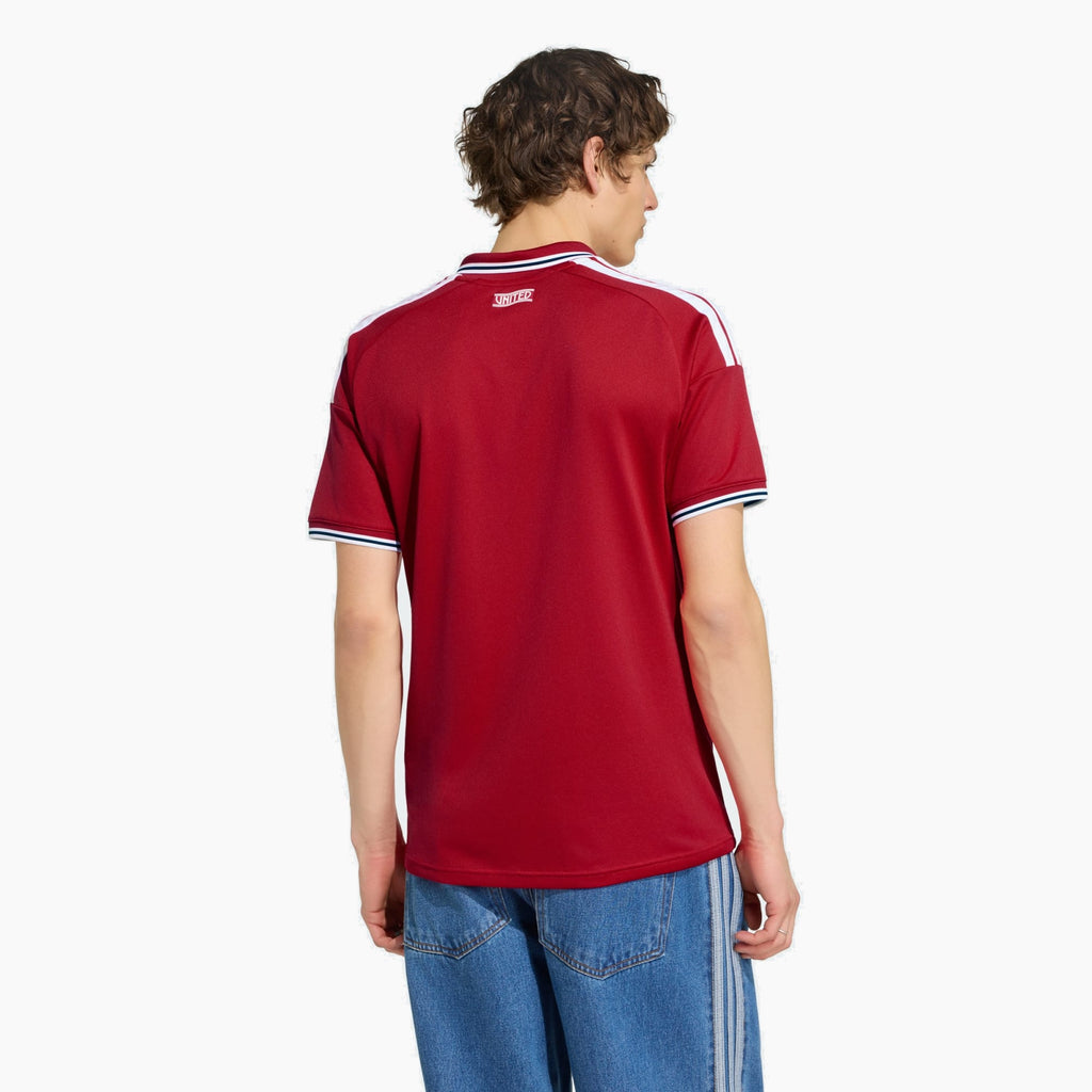 Manchester united home jersey 2026/27 - back on model