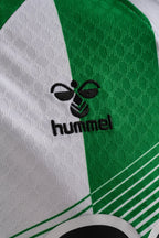 Real betis Heim Trikot 2026/27 - Detail des Herstellerlogos