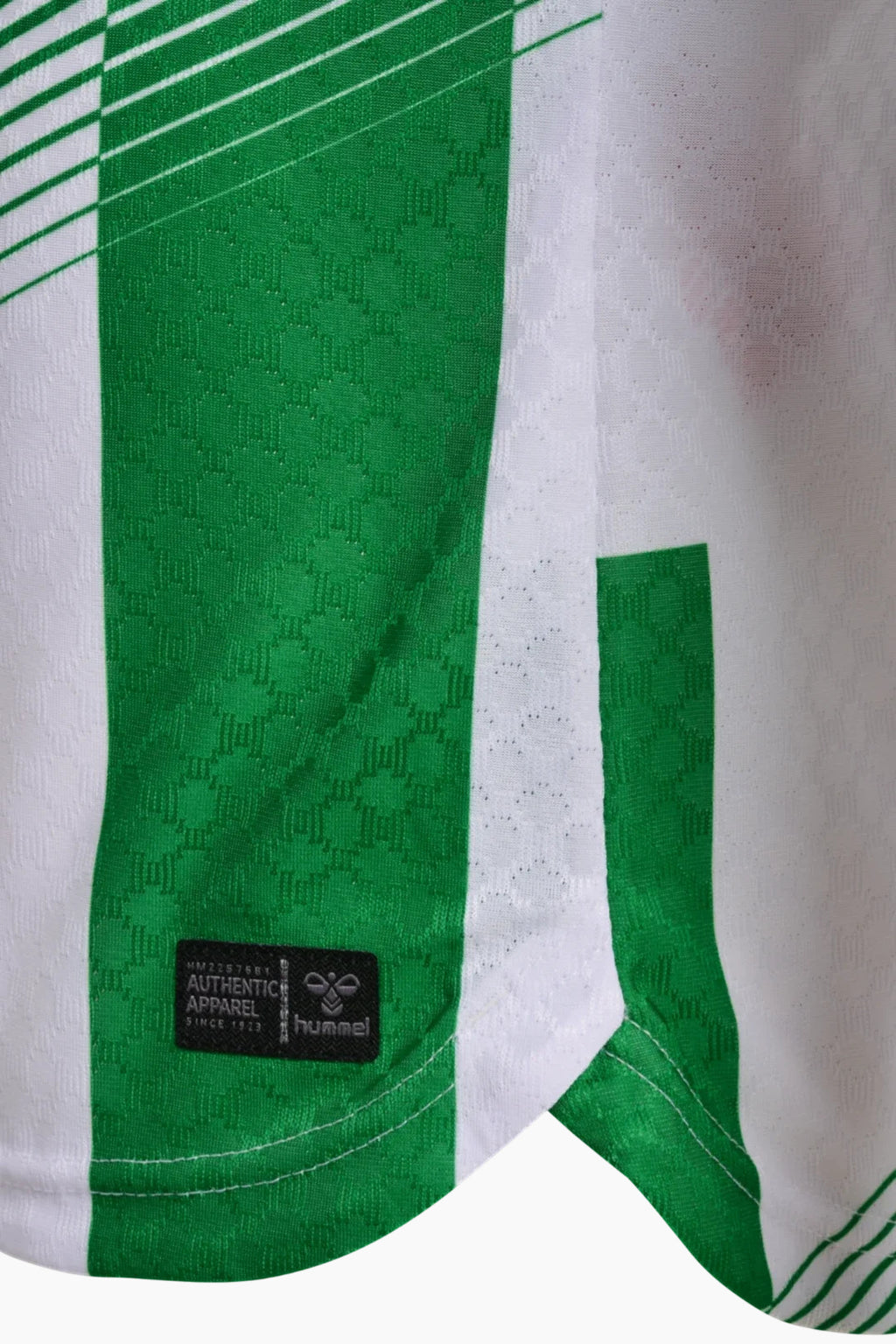 Real betis Heim Trikot 2026/27 - Detail des Saumetiketts