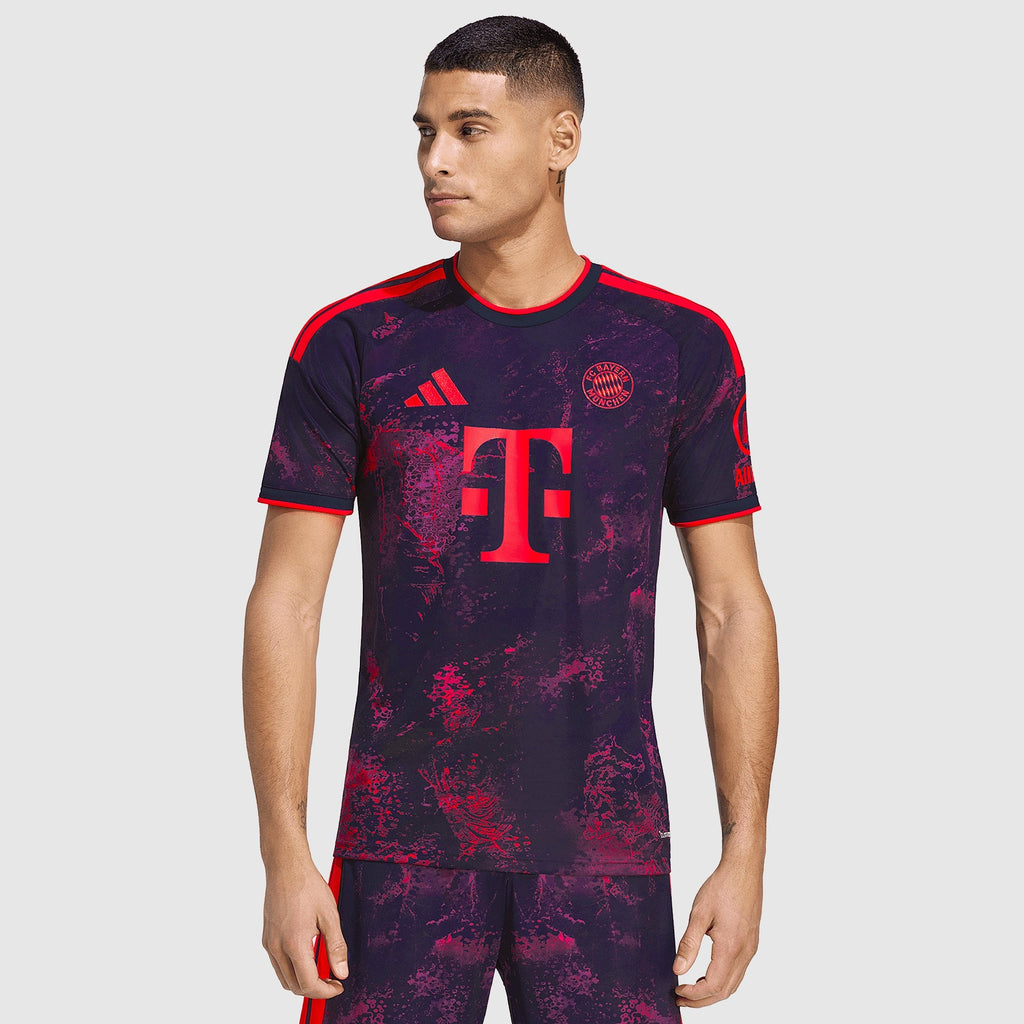 Bayern munich Dritte Trikot 2026/27 - Vorderansicht am Modell
