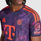 Bayern munich Dritte Spielerversion Trikot 2026/27 - Brustdetail