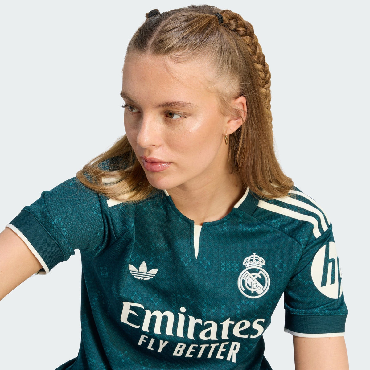 Real madrid women away jersey 2026/27 - chest detail
