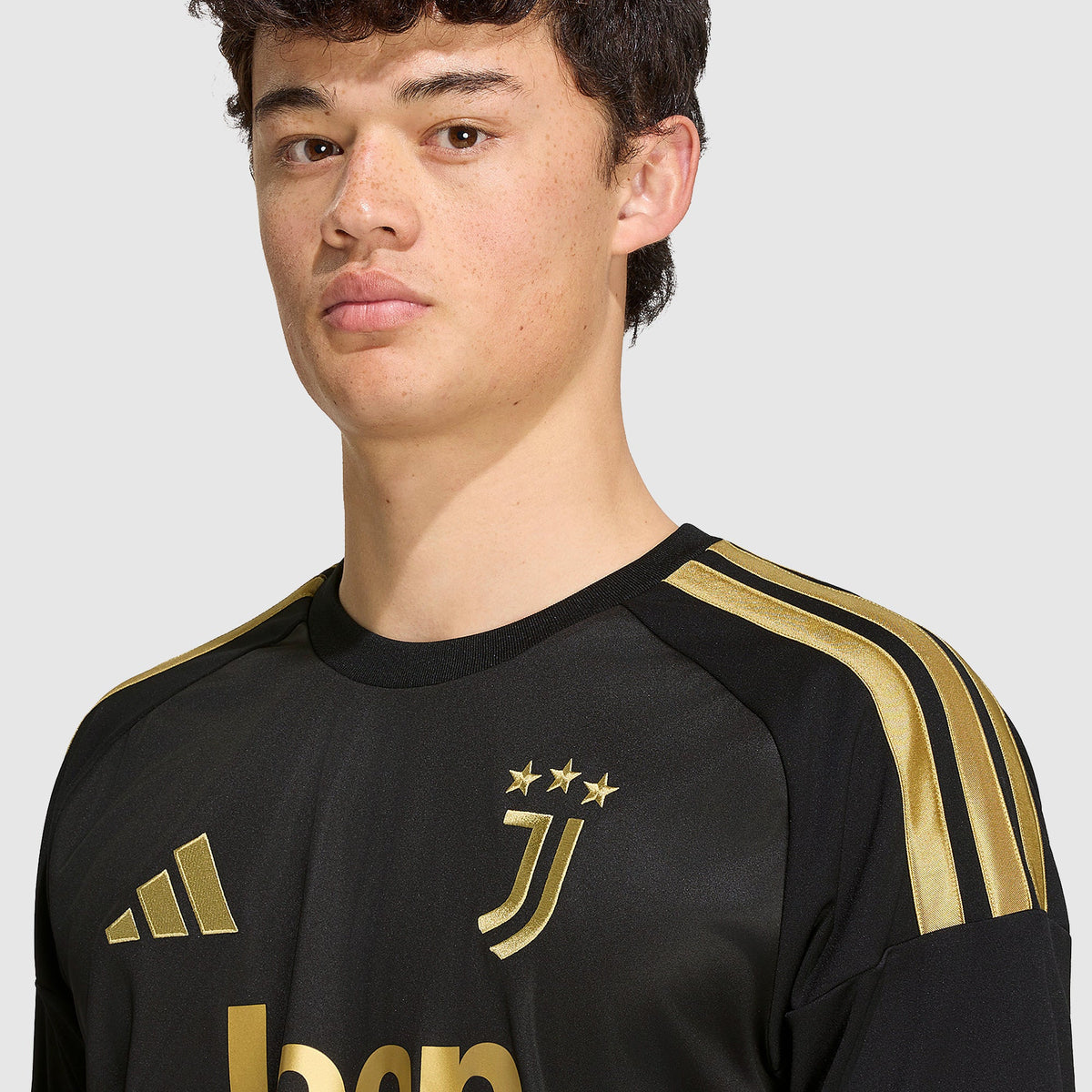Juventus third jersey 2026/27 - chest detail