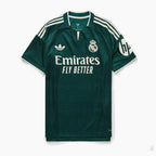 Real madrid Spielerversion Auswärts Trikot 2026/27 - Vorderansicht im Studio