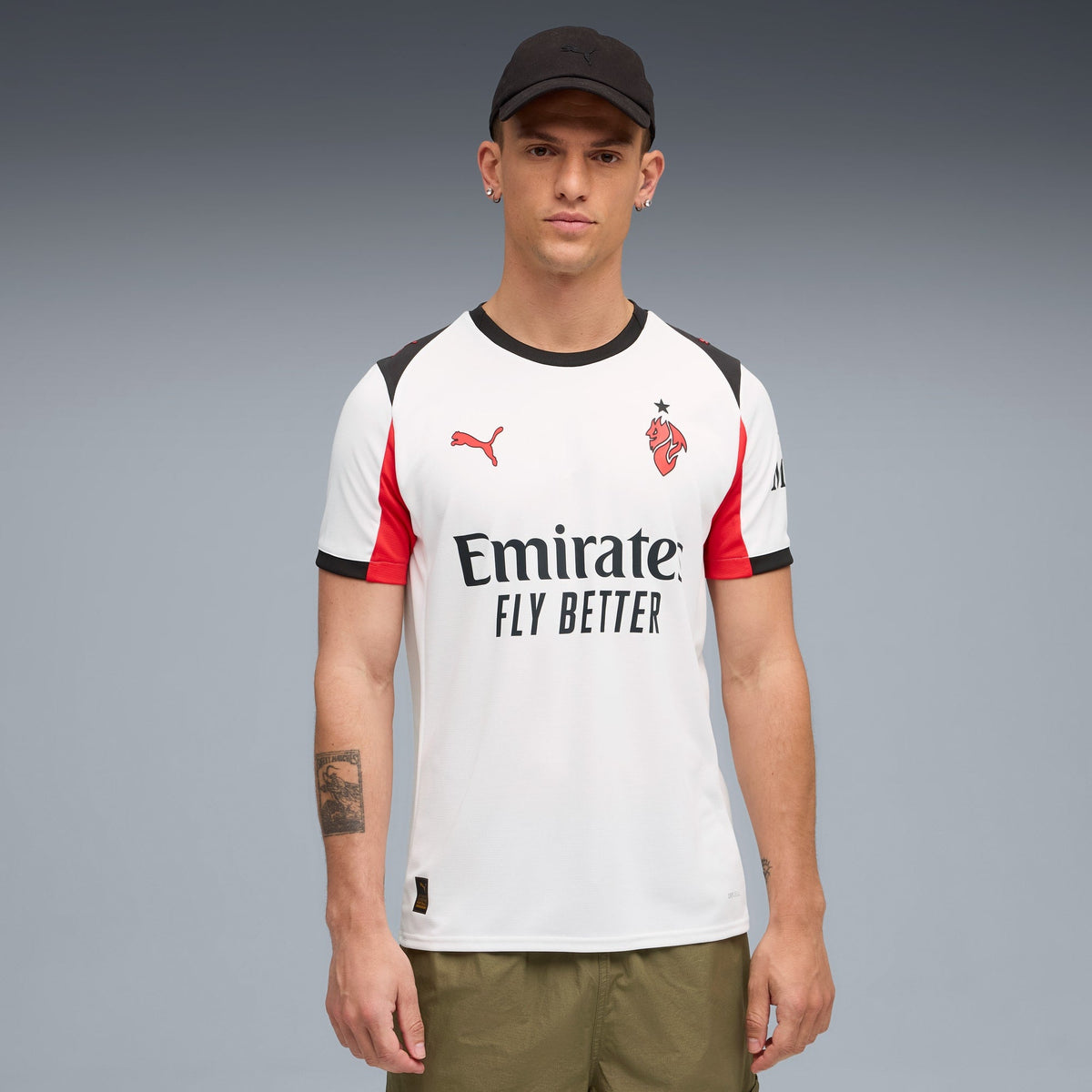 Ac milan away jersey 2025/26 - front on model