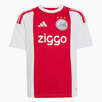 Ajax Kinder Heim kit 2026/27 - Vorderansicht im Studio