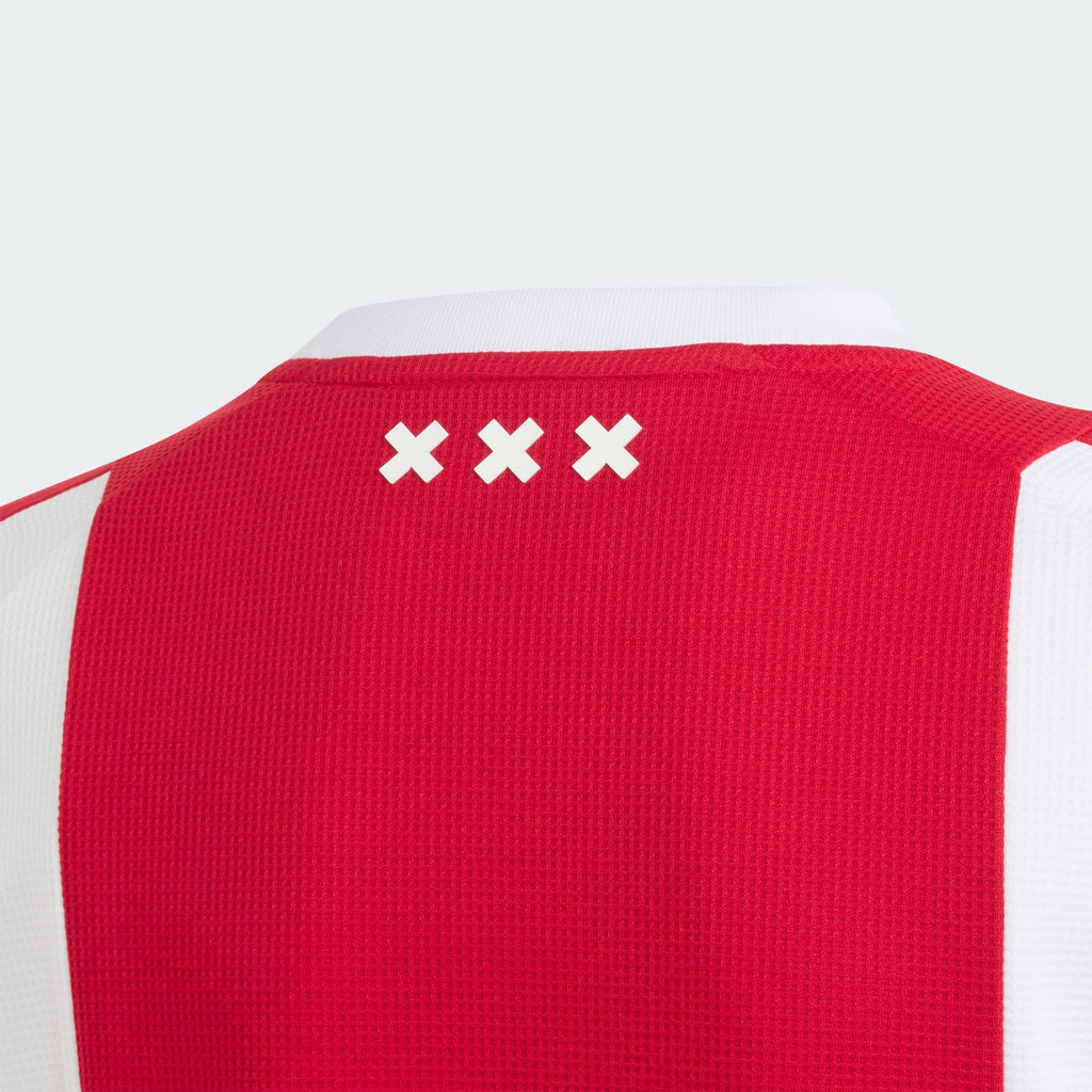 Ajax Kinder Heim kit 2026/27 - Kragendetail