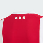 Ajax Kinder Heim kit 2026/27 - Kragendetail