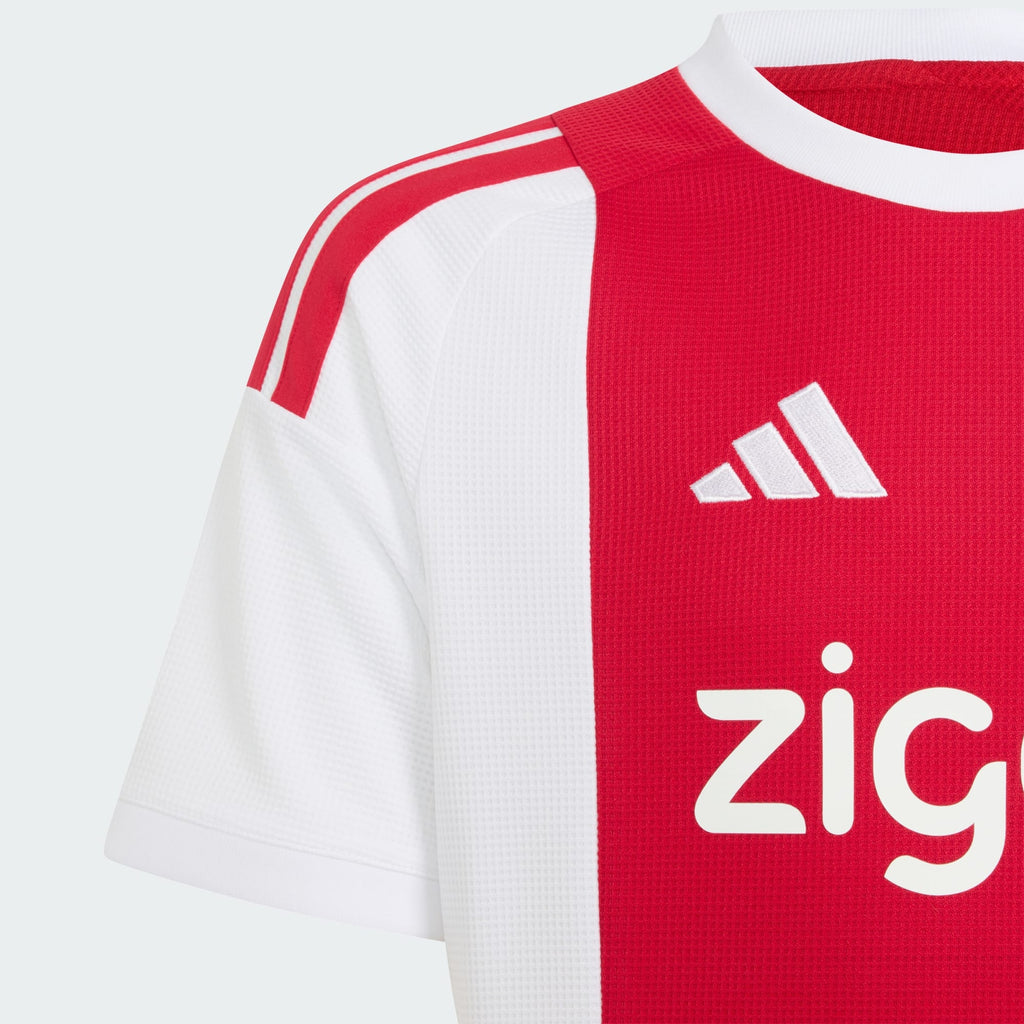 Ajax Kinder Heim kit 2026/27 - Ärmeldetail