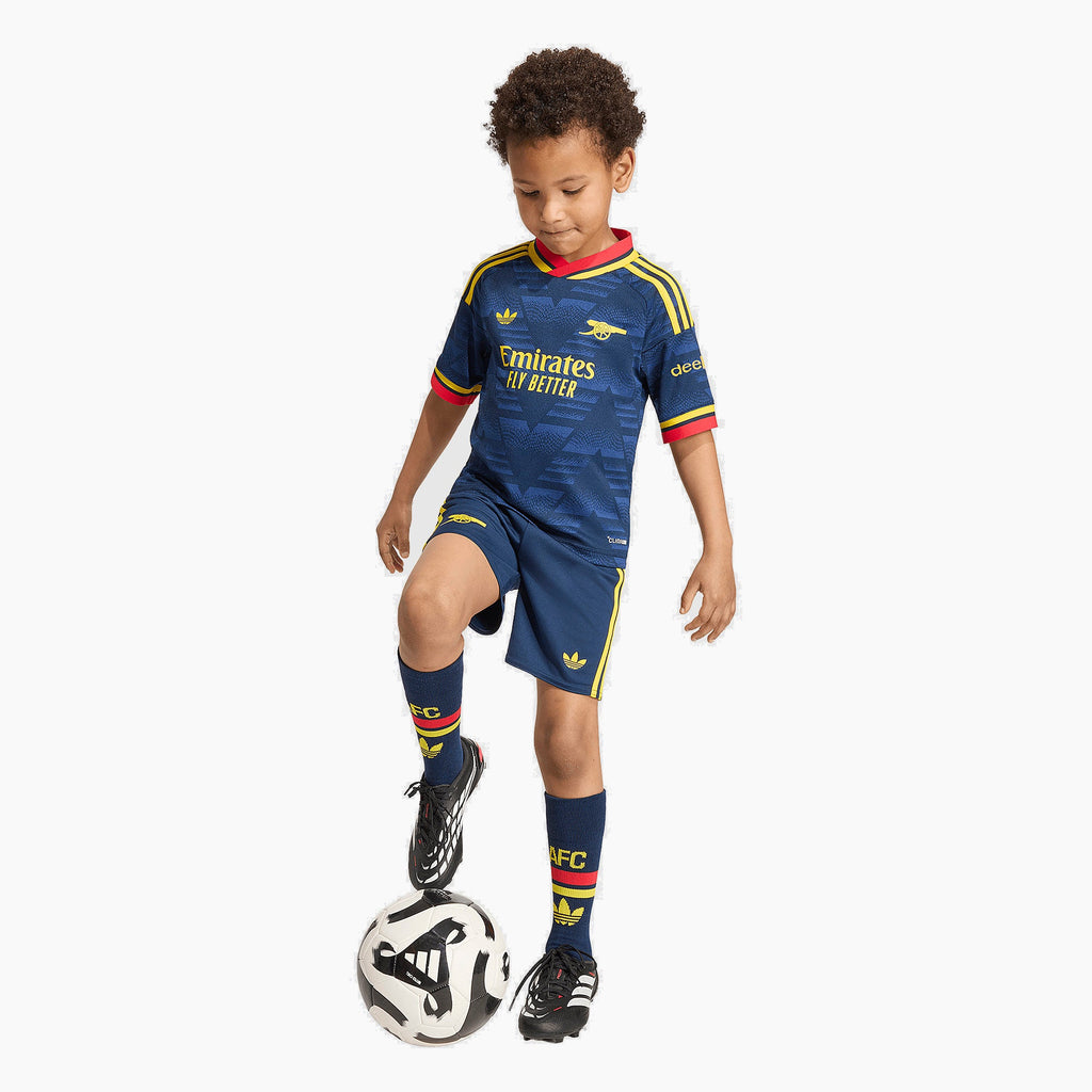 Arsenal kids away kit 2026/27 - full fit on model