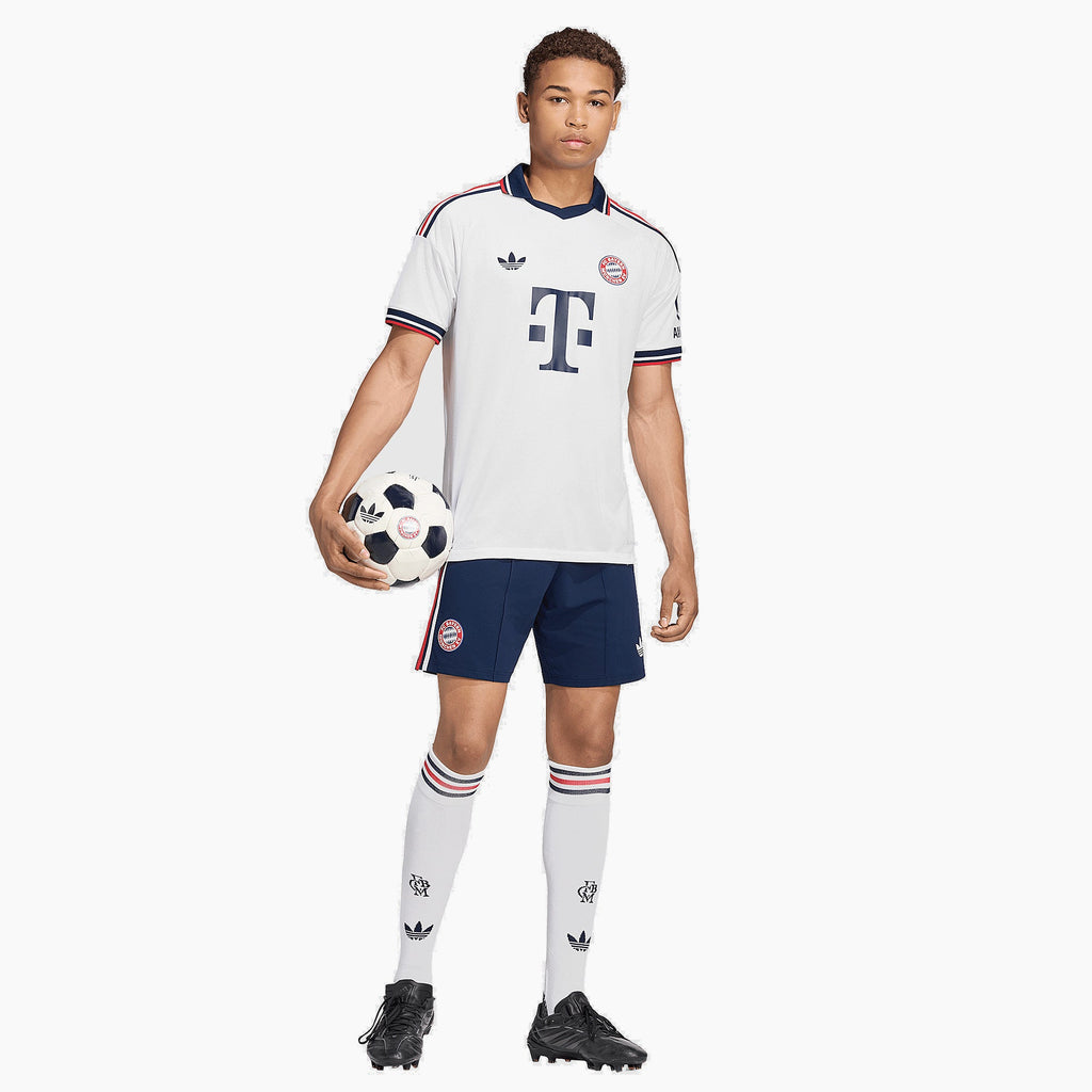 Bayern munich away player jersey 2026/27 - full fit on model
