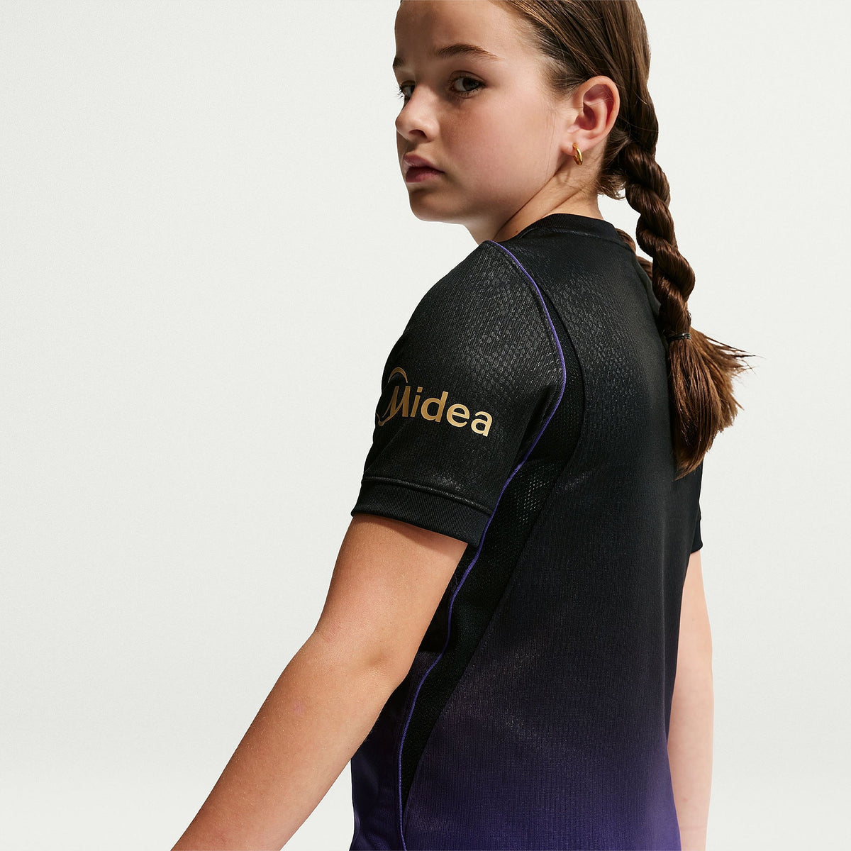 Barcelona 2026/27 away kids jersey - side on model