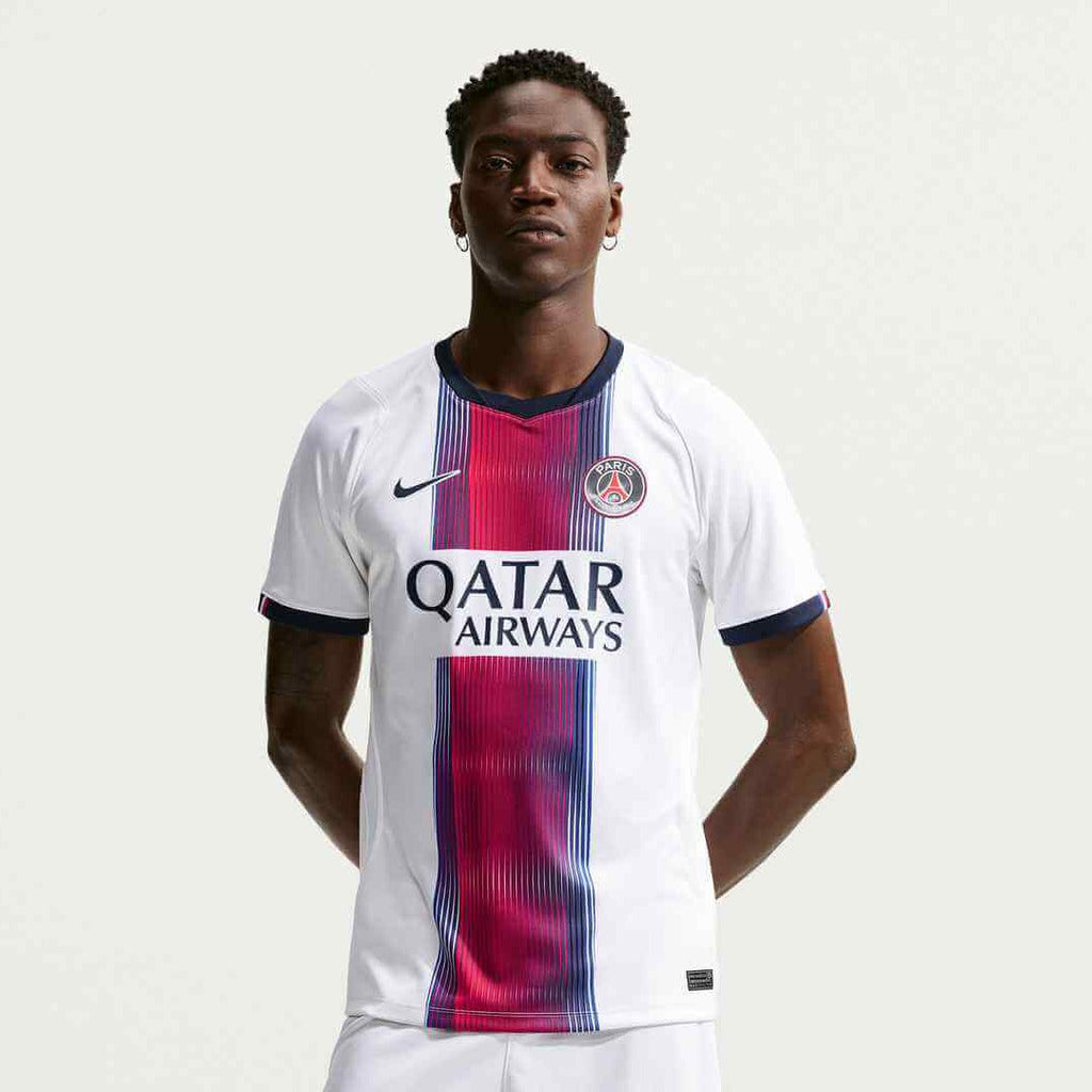 Camiseta PSG Away 2026/27 versión torcedor - foto editorial 3