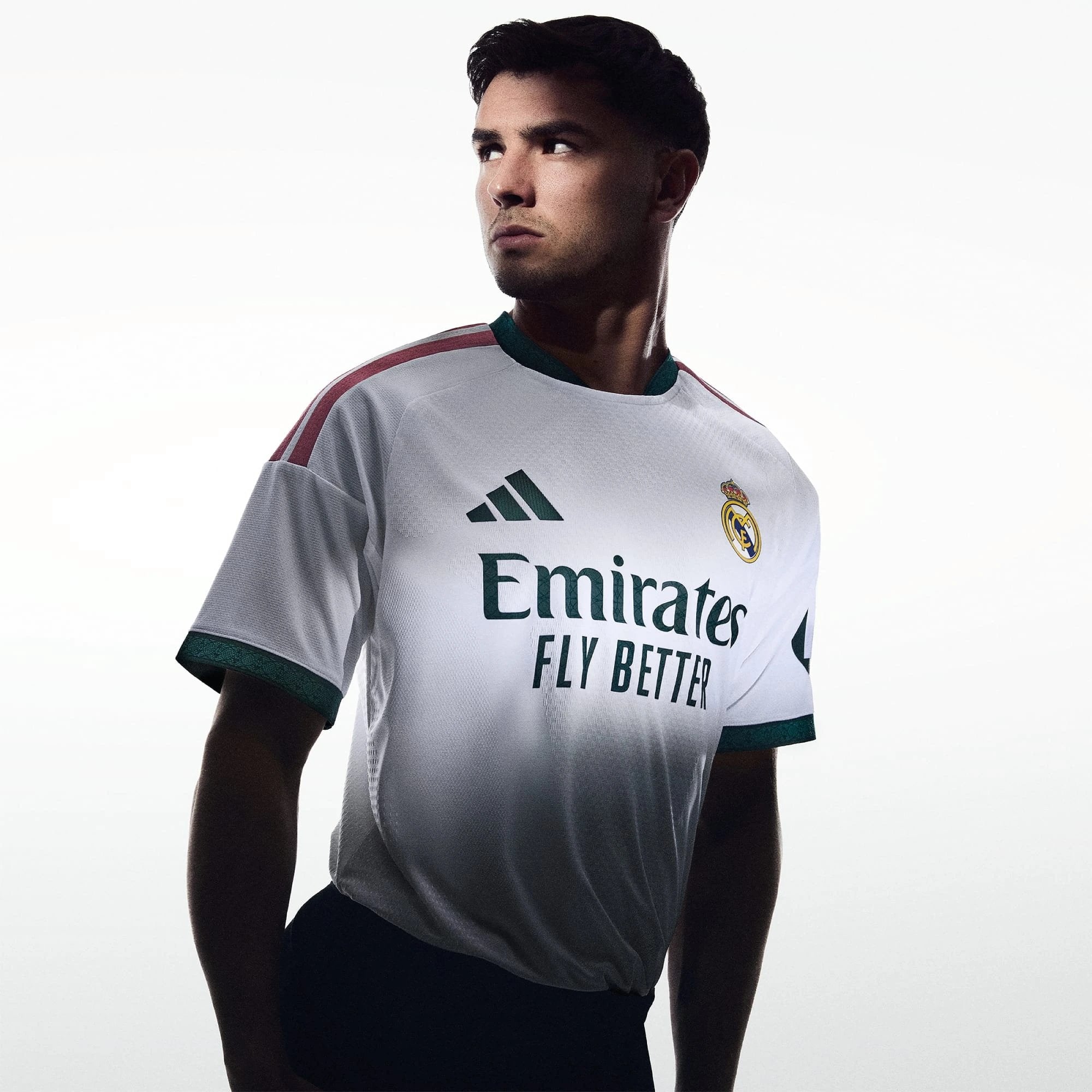 Real Madrid 2026/27 Home Player Version Jersey — Vini Jr. 7