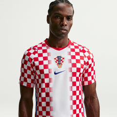 Primera equipación
