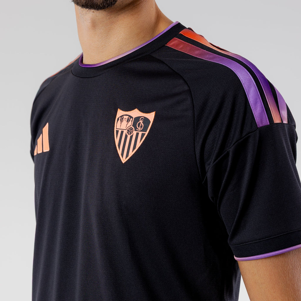 Sevilla third 26/27 — oficial detalhe lateral
