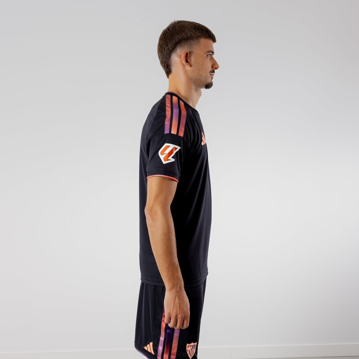 Sevilla third 26/27 — oficial detalhe