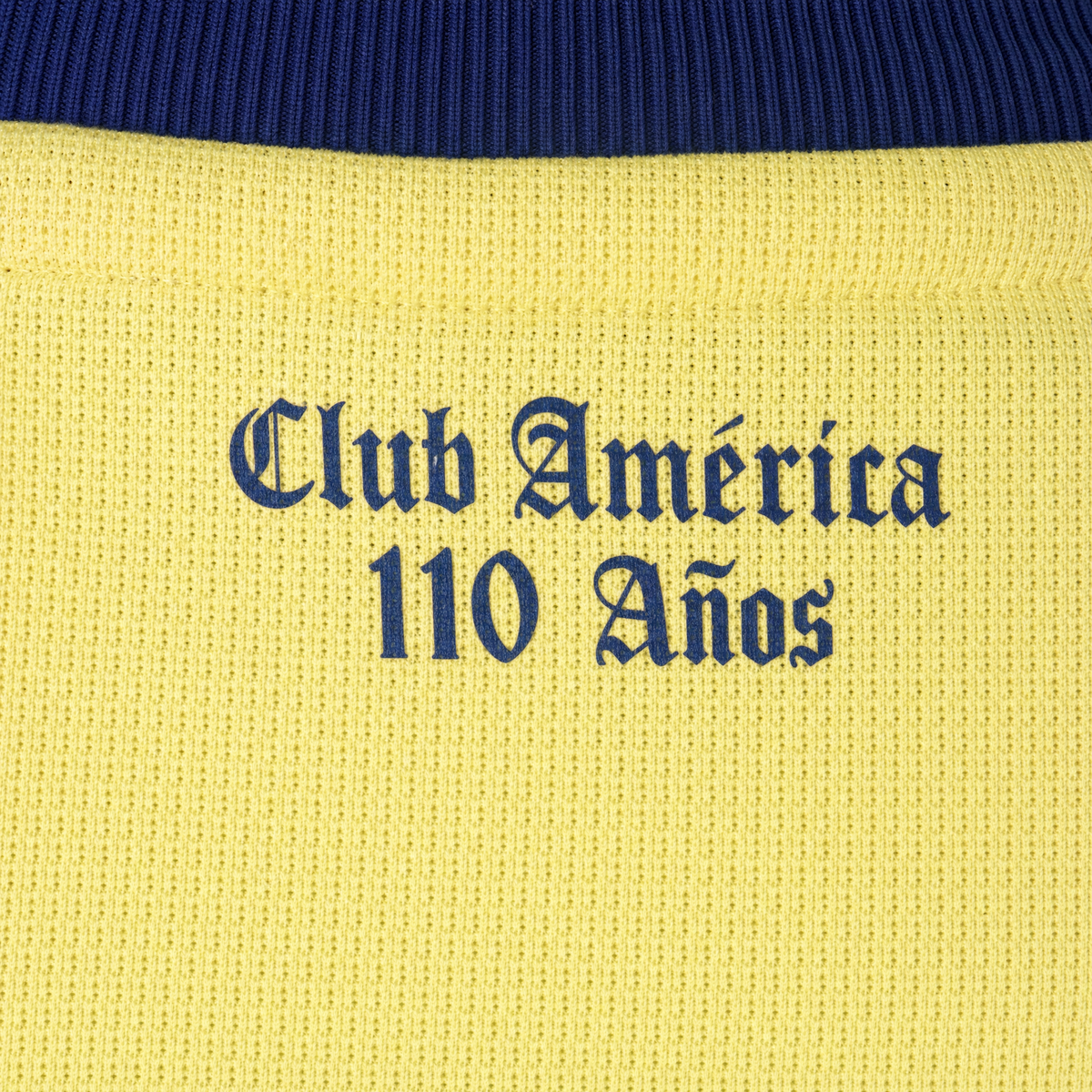 Club America 110th anniversary 2026/27 authentic jersey - rear nape inscription detail | Club America 110 Jahre 2026/27 Spielertrikot - Detail des Nackenschriftzugs