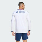 Bayern Munich 2026/27 away player version long sleeve, KANE 9 - back view of the base shirt worn by a model