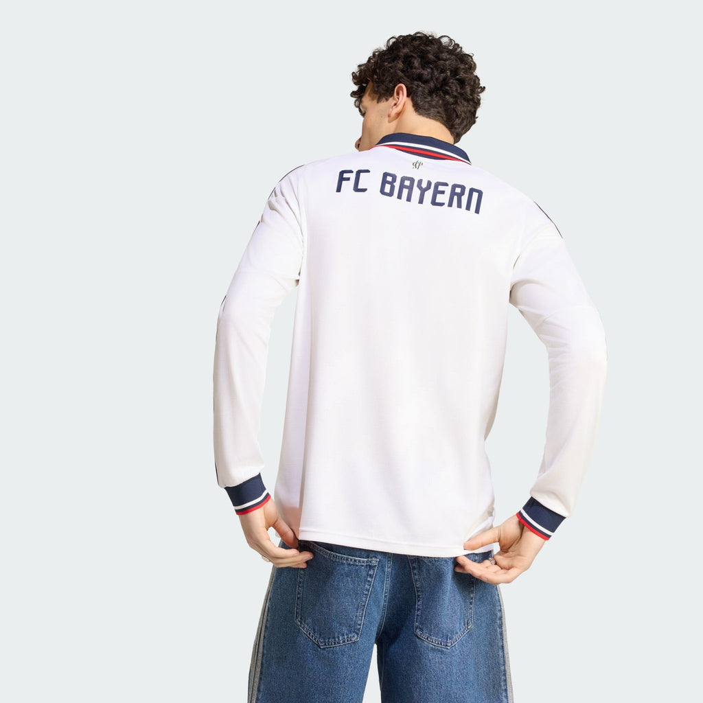 Bayern Munich 2026/27 away fan shirt long sleeve, KANE 9 - back view of the base shirt worn by a model