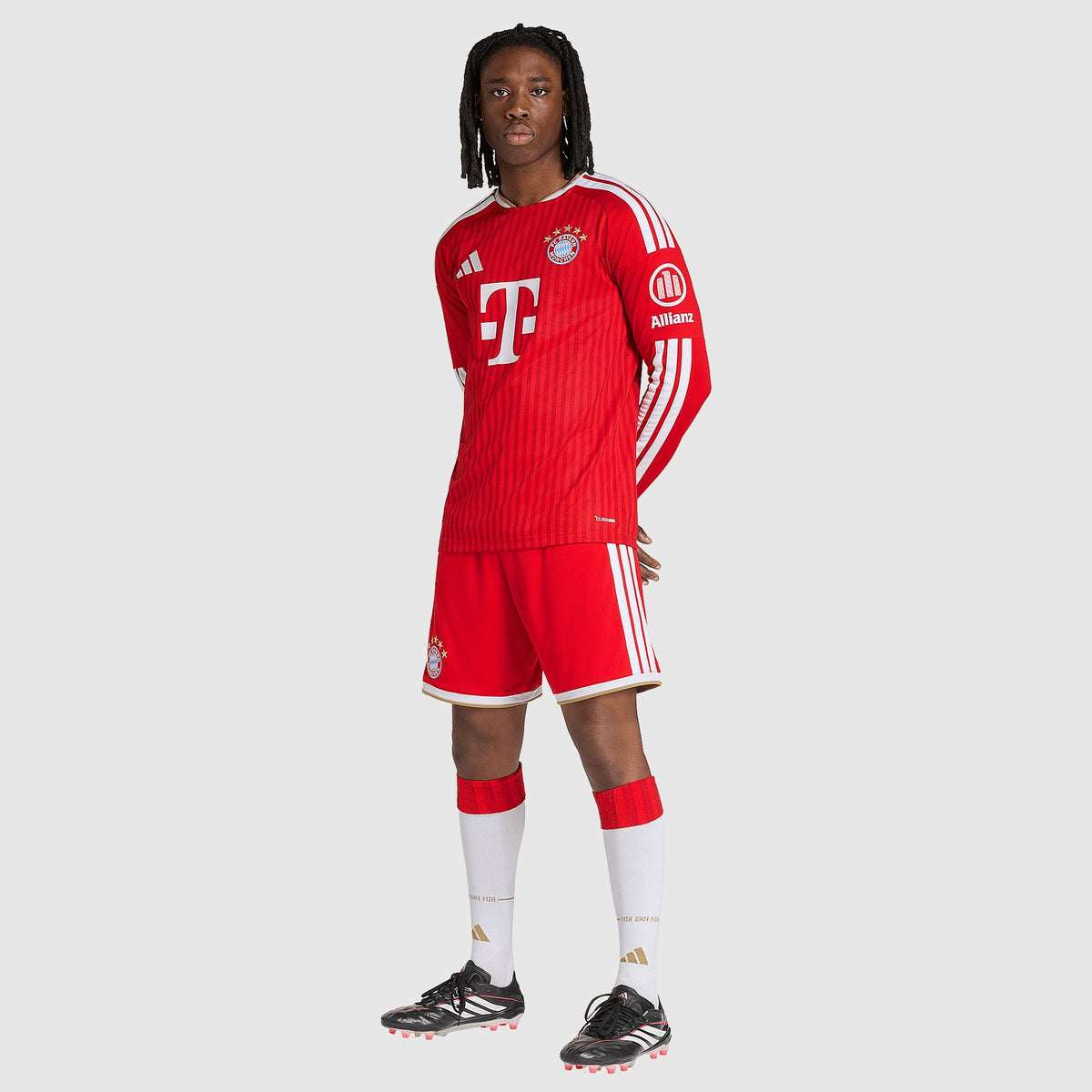 Bayern Munich 2026/27 home fan shirt long sleeve, KANE 9 - full-length view showing the fit of the base shirt