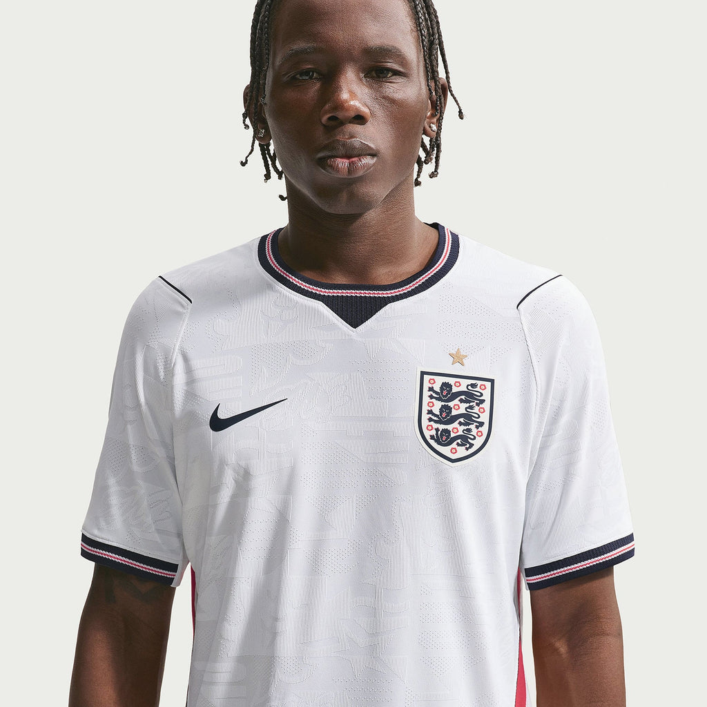 England 2026 home player version, KANE 9 - crest, collar and shoulder detail