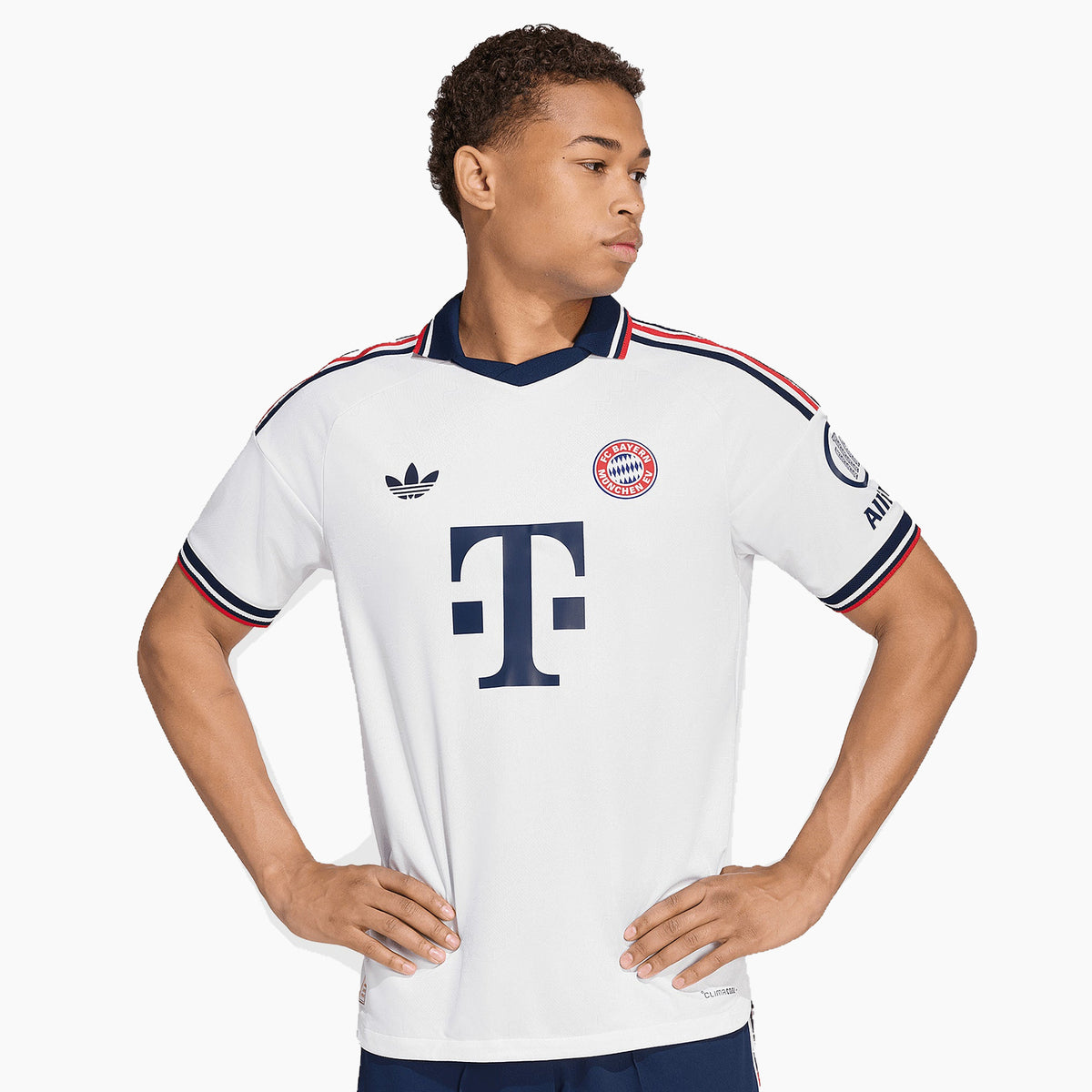 FC Bayern München 2026/27 Auswärts-Spielertrikot, KANE 9 - Vorderansicht am Modell