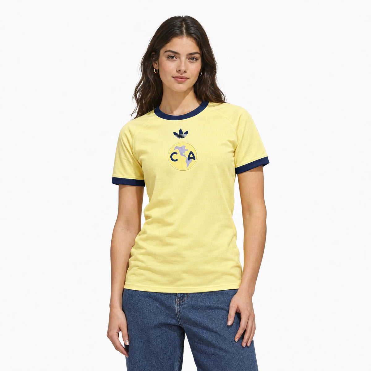 Camiseta Mujer 110 Aniversario Club América 26/27 — con modelo